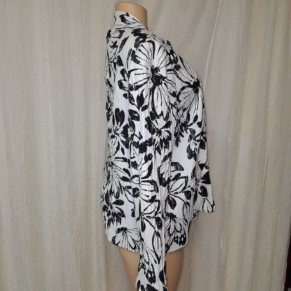 Alfred Dunner Black and White Floral Blazer Women Size 18 - Picture 9 of 16